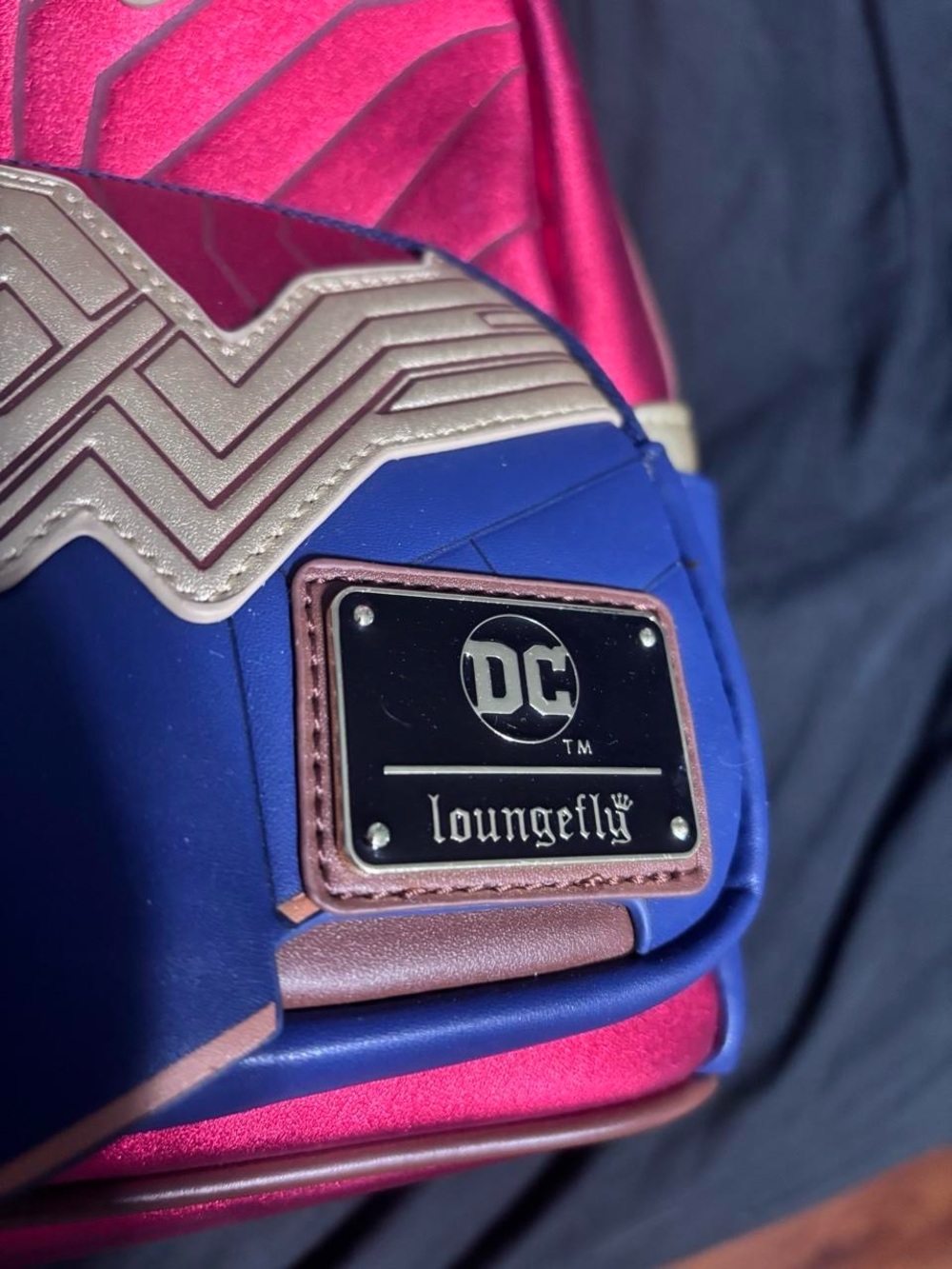 Loungefly Wonder Woman Metallic Pink and Blue Mini Backpack - Picture 2 of 6